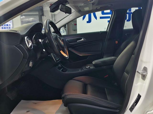 Mercedes-Benz GLA 2017 GLA 220 4MATIC Fashion – фото 4
