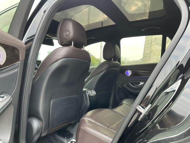 Mercedes-Benz GLC 2017 GLC 260 4MATIC Luxury – фото 6