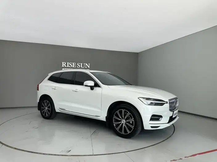 Volvo XC60 2021 Model T5 4WD Smart Range Deluxe Edition