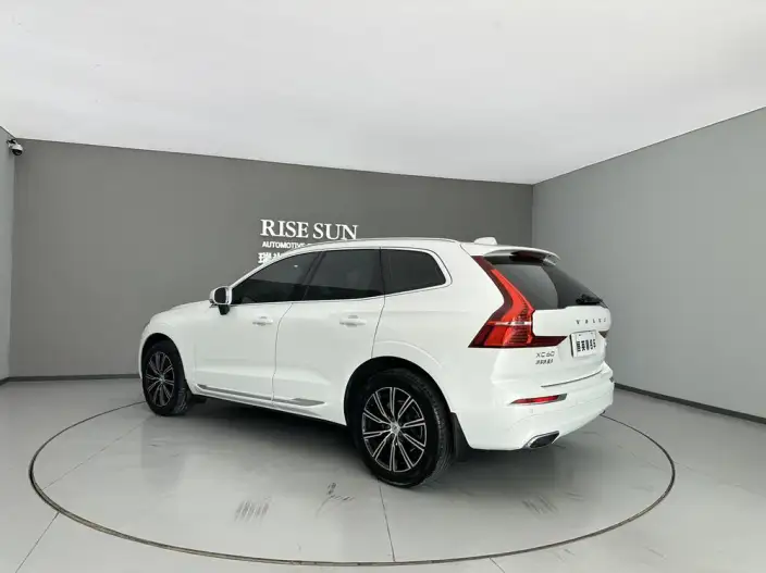Volvo XC60 2021 Model T5 4WD Smart Range Deluxe Edition