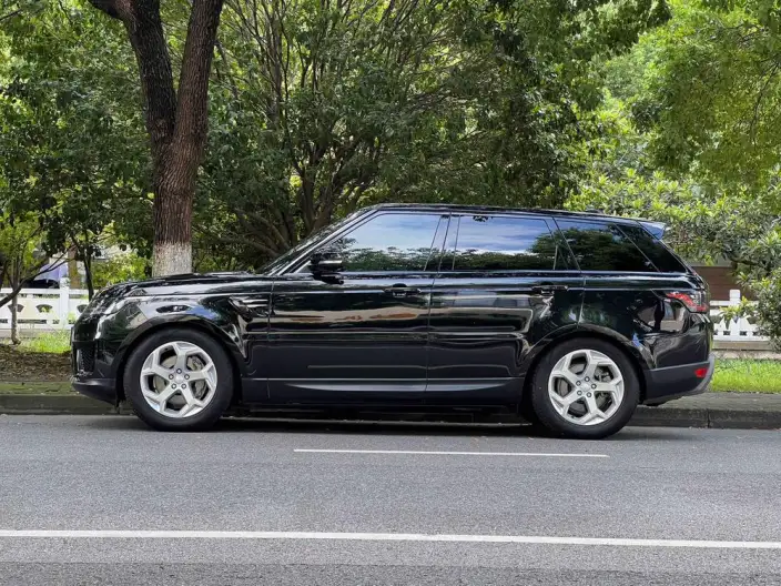 Range Rover Sport 2021 Model 3.0 L6 SE