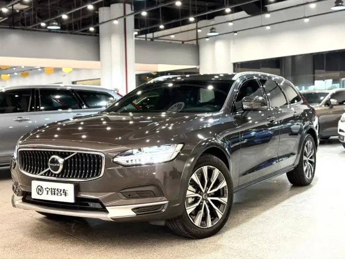 Volvo V90 2024 Model Cross Country B5 AWD Zhiyuan Edition