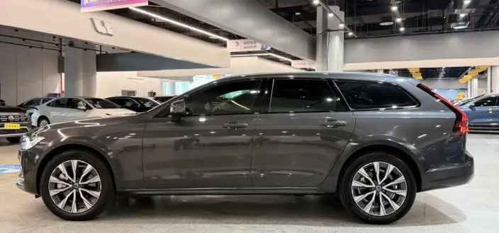 Volvo V90 2024 Model Cross Country B5 AWD Zhiyuan Edition