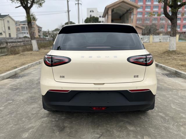 Geely Galaxy StarWish 2025 Model 3 10km Youth Edition – фото 8