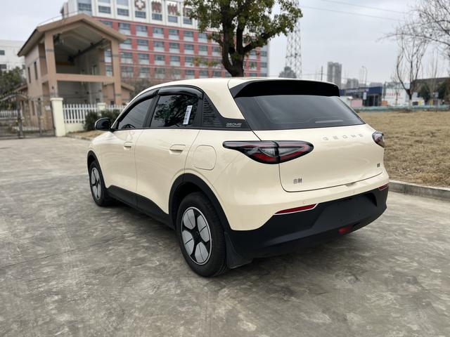 Geely Galaxy StarWish 2025 Model 3 10km Youth Edition – фото 9
