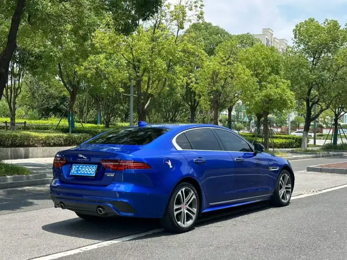 Jaguar XE L 2021 Model 2.0T 200PS R-DYNAMIC Youth Sports Edition