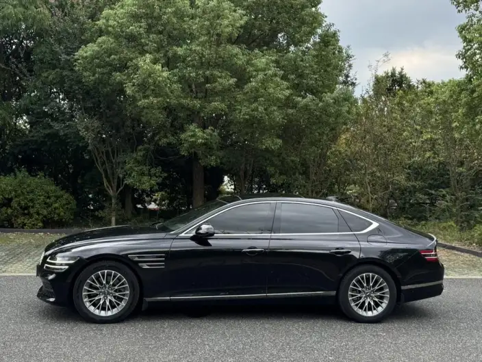 Genesis G80 2023 Model 2.5T 4WD Deluxe Edition