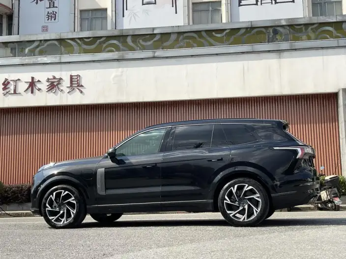 Lynk & Co 09 EM-P 2021 Model 2.0TD Performance version VI seat Halo