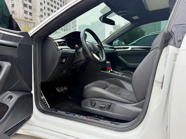 Volkswagen CC 2024 330TSI Dazzling Edition – фото 9