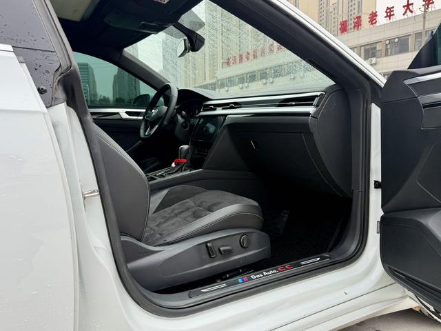 Volkswagen CC 2024 330TSI Dazzling Edition – фото 13