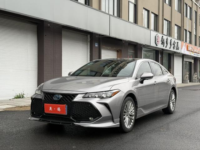 Toyota Avalon 2019 Hybrid 2.5L XLE Premium China VI – фото 1