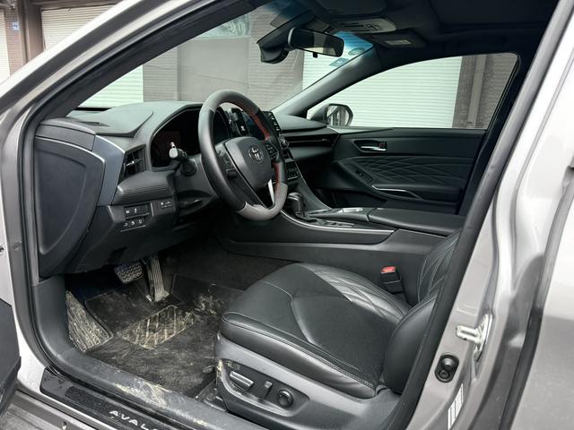 Toyota Avalon 2019 Hybrid 2.5L XLE Premium China VI – фото 4
