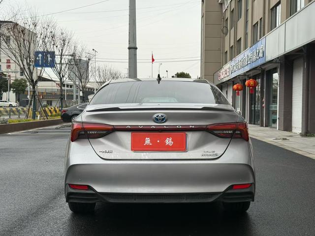 Toyota Avalon 2019 Hybrid 2.5L XLE Premium China VI – фото 8