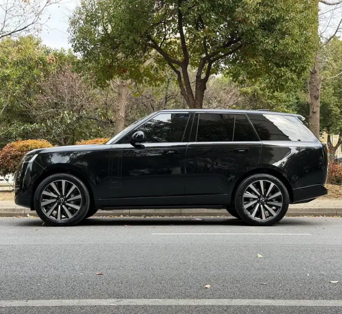 Range Rover 2023 Model 3.0 L6 360PS Shengshi Edition
