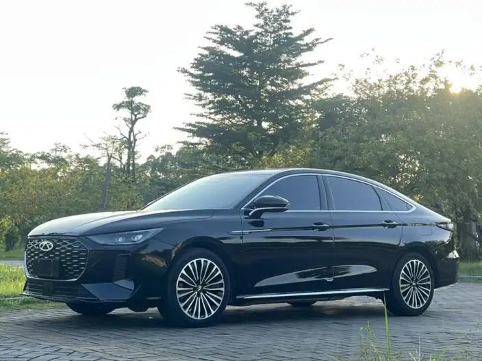Fengyun A8L 2025 Model 145km Luxury Model