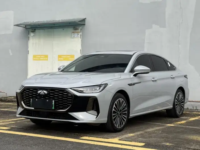Fengyun A8L 2025 Model 145km Luxury Model