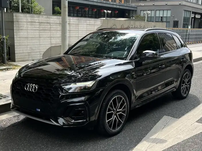 Audi Q5L 2025 Model 40TFSI Luxury Dynamic Model