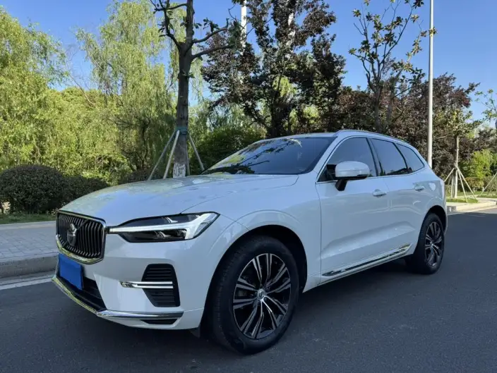 Volvo XC60 2022 Model B5 4WD Smart Range Deluxe Edition