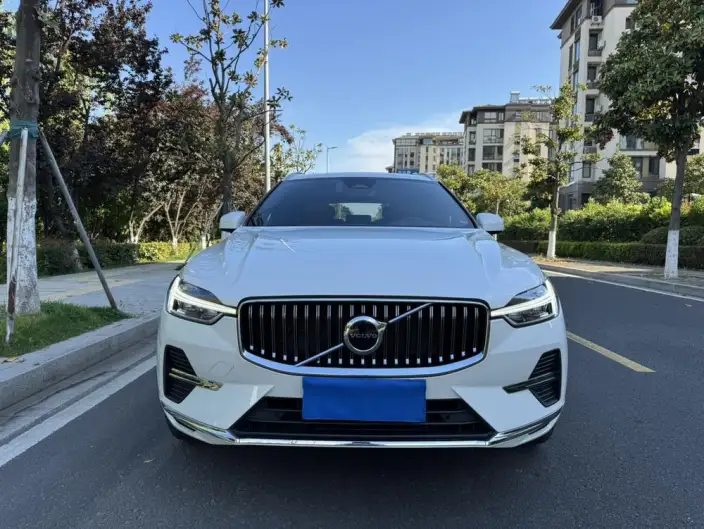 Volvo XC60 2022 Model B5 4WD Smart Range Deluxe Edition