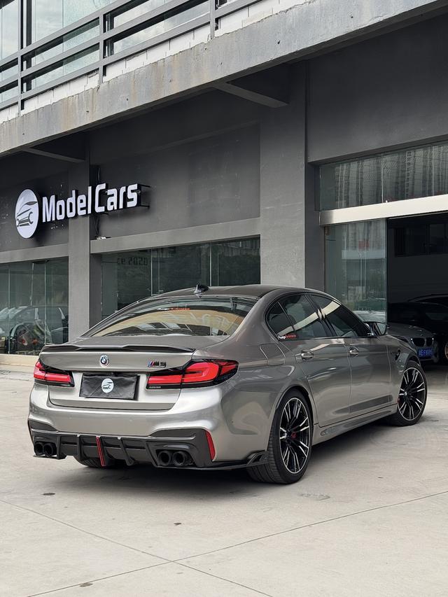 BMW M5 Модель 2018 года M5 – фото 3