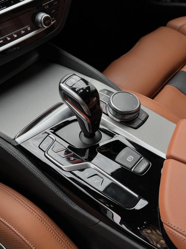 BMW M5 Модель 2018 года M5 – фото 9