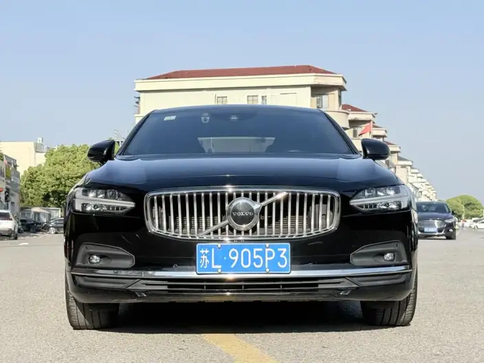 Volvo S90 2021 Model B5 Smart Range Deluxe Edition