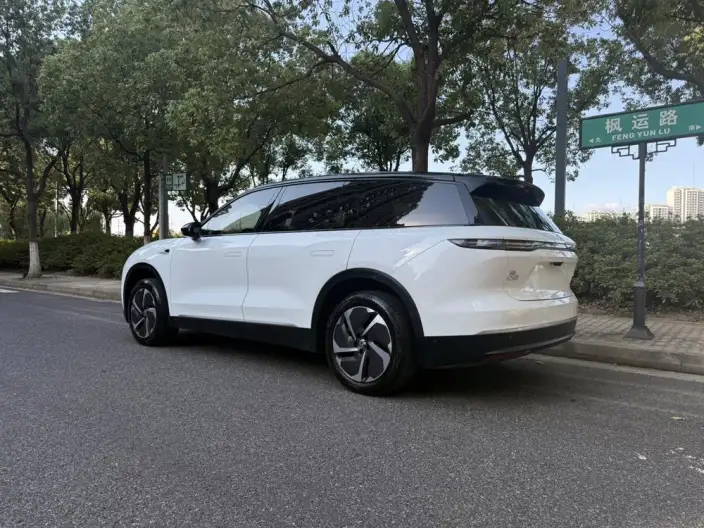 NIO ES8 2023 Model 75kWh