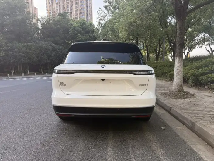 NIO ES8 2023 Model 75kWh