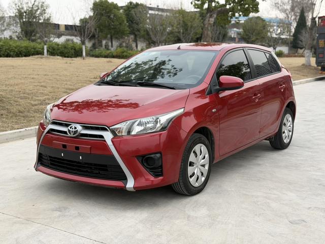 Toyota YARIS L Vios 2015 модификация 1.5E автоматическое Charm движение Edition – фото 1