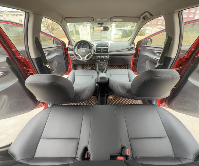 Toyota YARIS L Vios 2015 модификация 1.5E автоматическое Charm движение Edition – фото 6