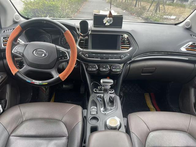 GAC GS4 2017 235T Automatic 2WD Luxury Connected – фото 6