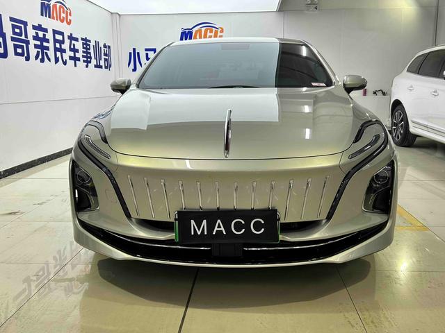 Hongqi E-QM5 2025 модификация 610KM PLUS Edition – фото 2