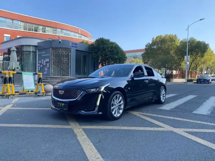 Cadillac CT5 2022 Model 28T Fashion Model