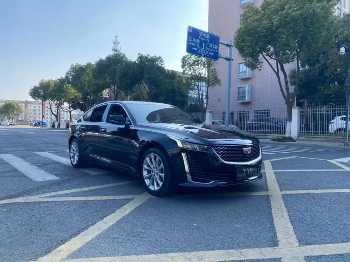 Cadillac CT5 2022 Model 28T Fashion Model