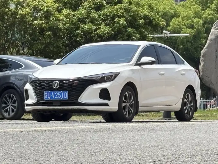 Changan Eado 2022 Model PLUS Blue whale NE 1.4T GDI DCT Flagship Model