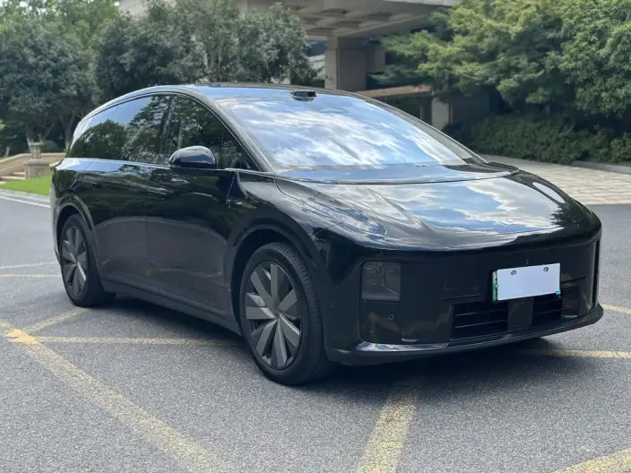 Li Auto i8 2025 Model Standard Edition