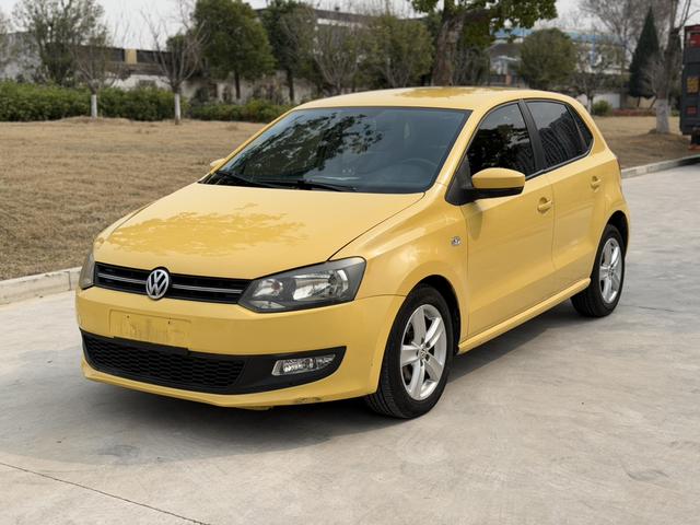 Volkswagen Polo 2013 1.6L Automatic Comfort – фото 1