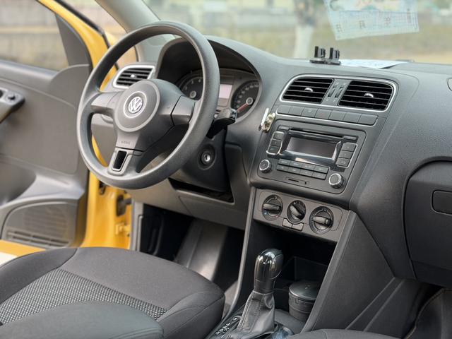 Volkswagen Polo 2013 1.6L Automatic Comfort – фото 7