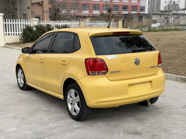 Volkswagen Polo 2013 1.6L Automatic Comfort – фото 8