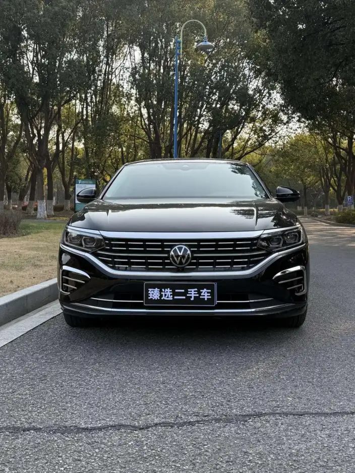 Volkswagen Passat 2022 Model 330TSI Deluxe Edition