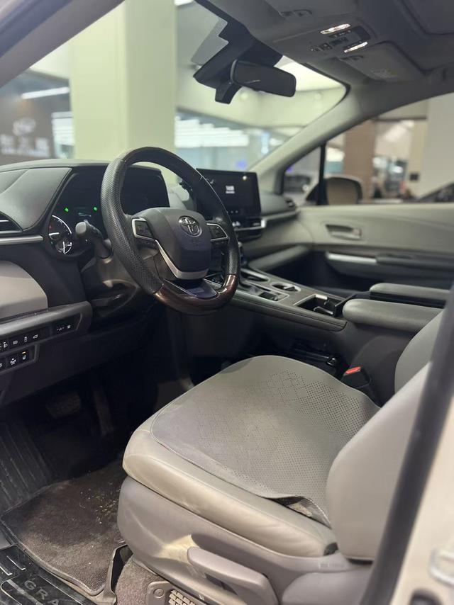 Granvia 2024 модификация Intelligent Hybrid 2.5L 2WD Com f ort Edition – фото 4