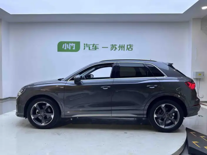 AUDI Q3 2023 Model 35 TFSI Fashion Dynamic Model