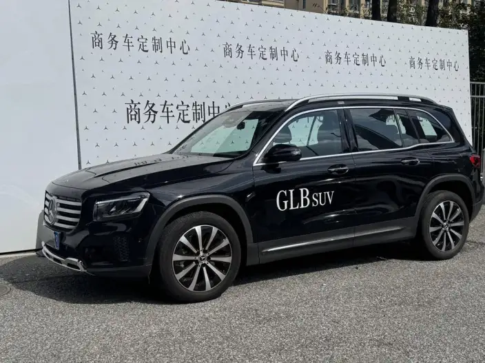 Mercedes-Benz GLB 2025 Model GLB 220 Fashion Model