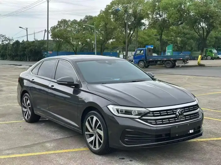 Volkswagen Sagitar 2023 Model 300TSI DSG Beyond Edition
