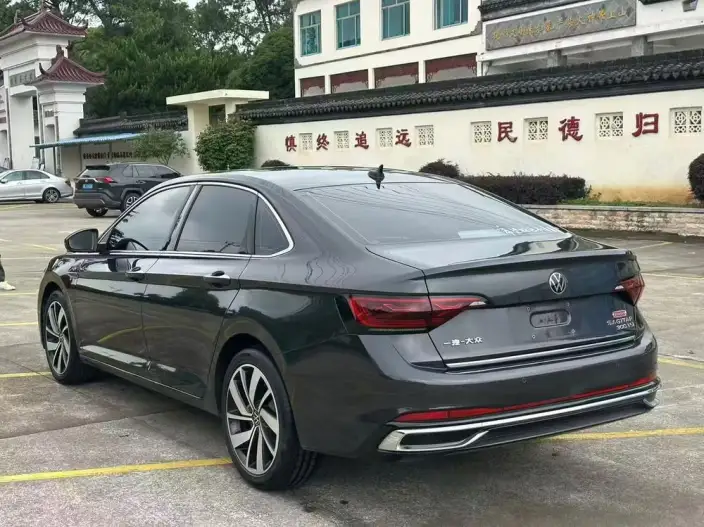 Volkswagen Sagitar 2023 Model 300TSI DSG Beyond Edition