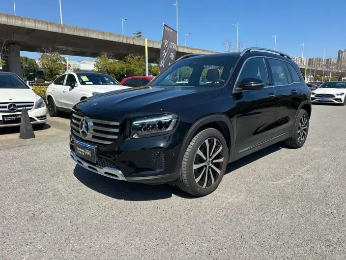 Mercedes-Benz GLB 2025 Model GLB 220 Fashion Model