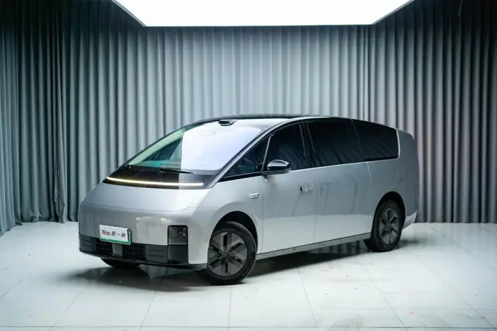 Li Auto MEGA 2025 Model Home Family Special Edition