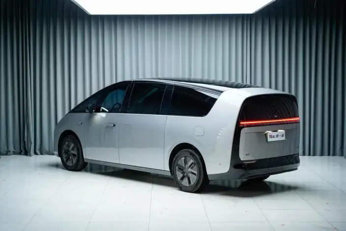 Li Auto MEGA 2025 Model Home Family Special Edition