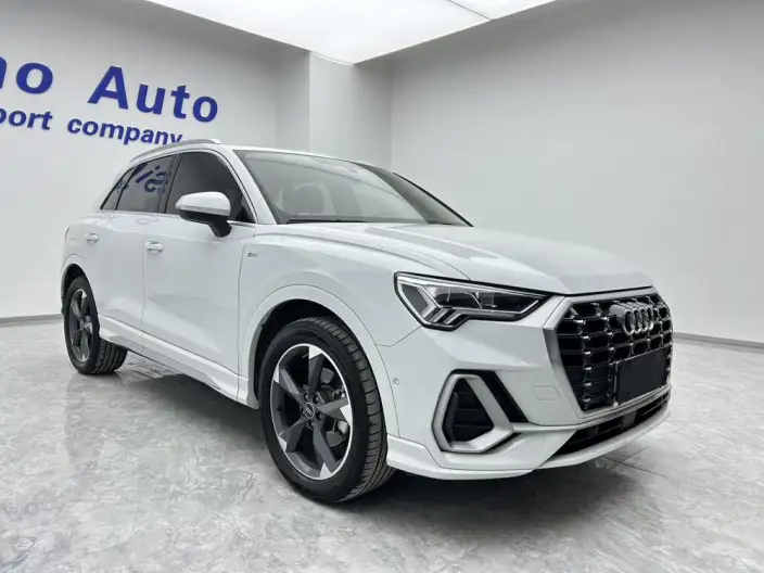 AUDI Q3 2023 Model 35 TFSI Fashion Dynamic Model