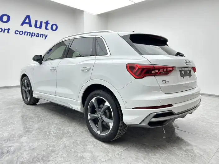 AUDI Q3 2022 Model 35 TFSI Fashion Dynamic Model